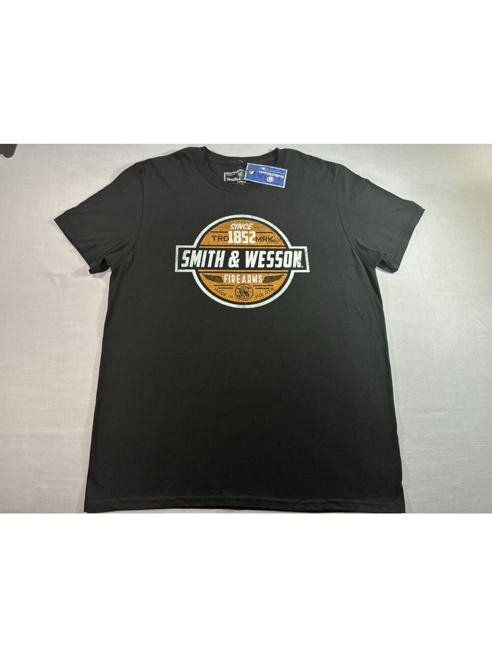 Smith & Wesson Graphic Tee Men’s L Black Streetwear Logo Shirt NWT
